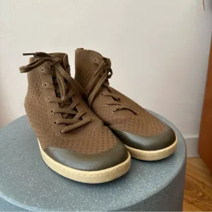 Suavs - The Legacy Hightop Sneaker