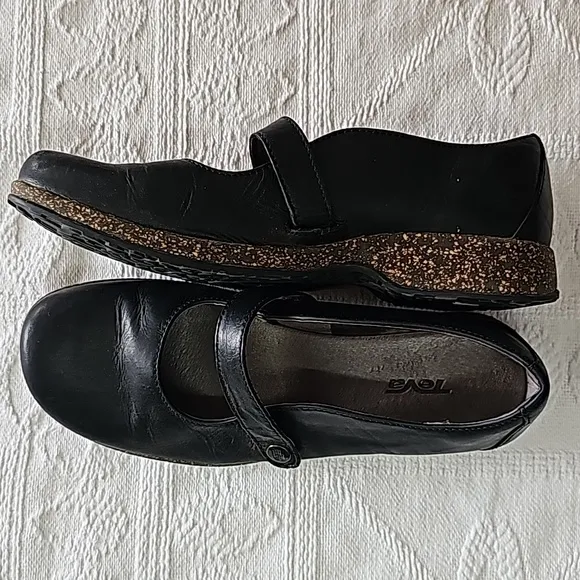 Teva Mary Jane's shoes leather black cork soles sz 7.5