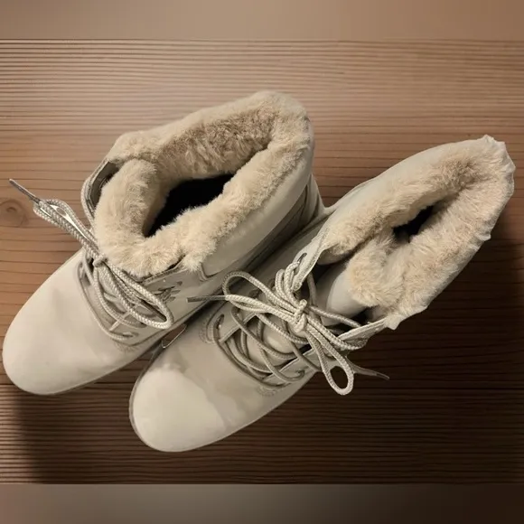 Timberland ✨ Lucia • 6&quot; Waterproof • Warm Lined Boots • Size: 9.5 Women’s