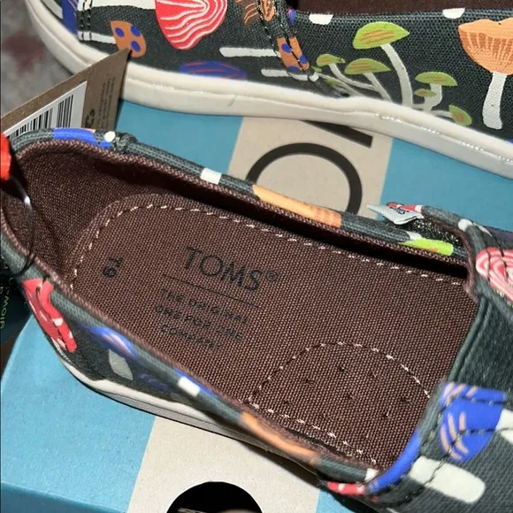 Toms Glow in the Dark Mushroom Alpargata Shoes - Size 9 - BRAND NEW IN BOX