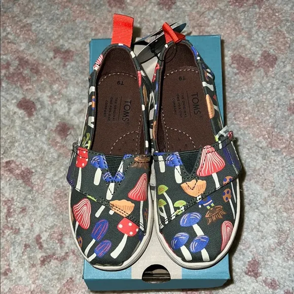 Toms Glow in the Dark Mushroom Alpargata Shoes - Size 9 - BRAND NEW IN BOX