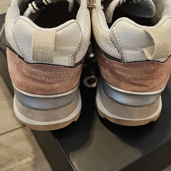 Trendy Sneakers with White and Brown Accents