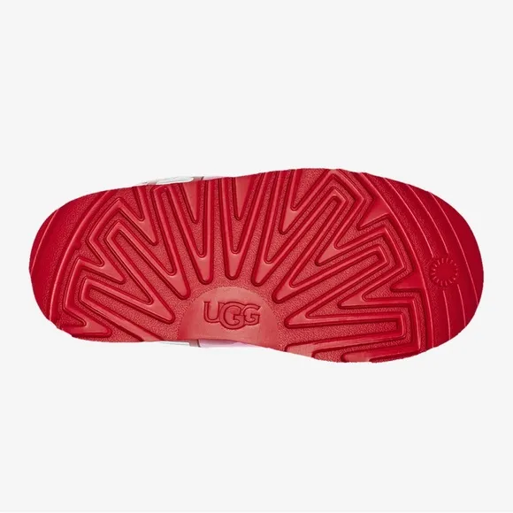 UGG Classic Mini ClearGirls' Grade School/Shoes/Boots/Outdoor Boots