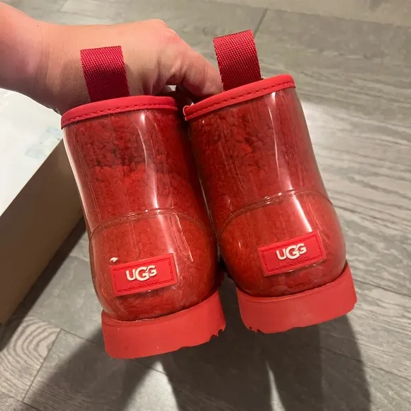UGG Classic Mini ClearGirls' Grade School/Shoes/Boots/Outdoor Boots