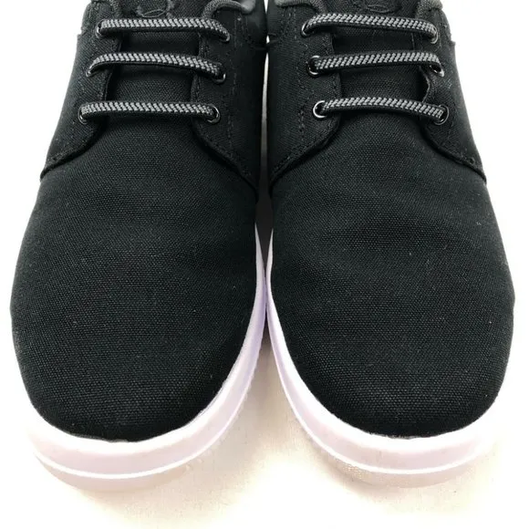 Under Armour Black &amp; White Street Encounter IV Sneakers |  Size 7