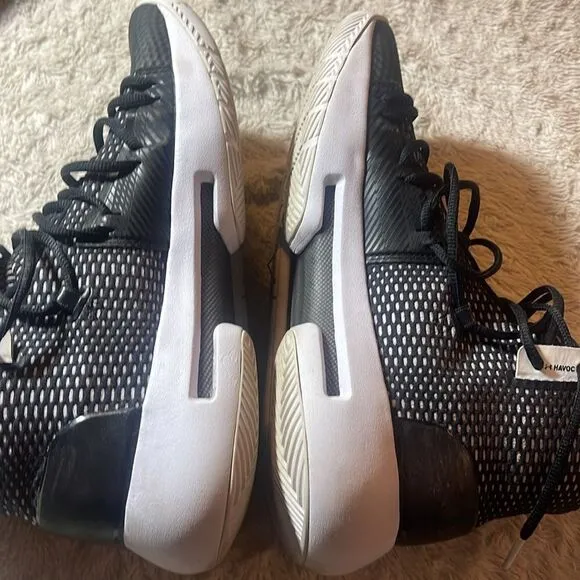 Under Armour Hovr havoc, basketball shoes size 10