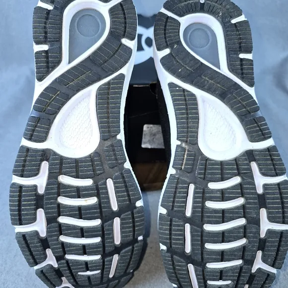 Under Armour Hovr sonic 5 Men's Black Running Shoes,sneakers size 10.5
