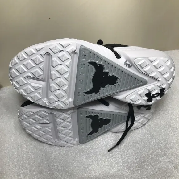 Under Armour UA Project Rock 5 Training Shoes US 4Y Black White 3025437-003 New