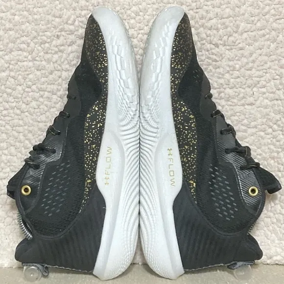 Under Armour Womens Flow Breakthru 2 Black/Gold Athletic Sneakers Shoes SZ US 10