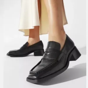 Vagabond Blanca Black Leather Block Heel Penny Loafer Square Toe Size 9 EU 39