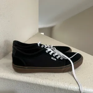 Vans &quot;Skate Chukka Low&quot; Sneakers (Black/Gum) Skate Shoes Men's Size 13