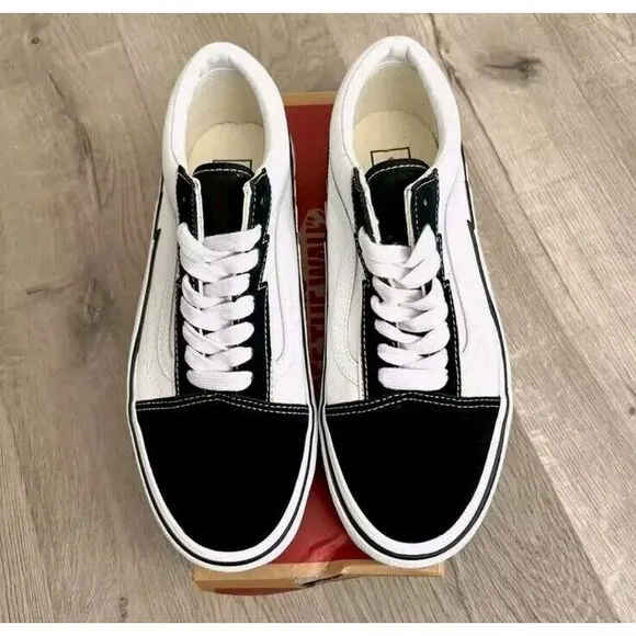 Vans Old Skool Bolt Shoes-TwoTone Black/White-Size 9.5 men's NEW #556