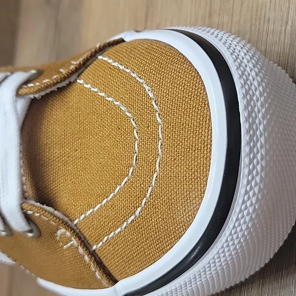 Van's Skate SK8-Hi Brand new in the box no lid authentic uper textile size women