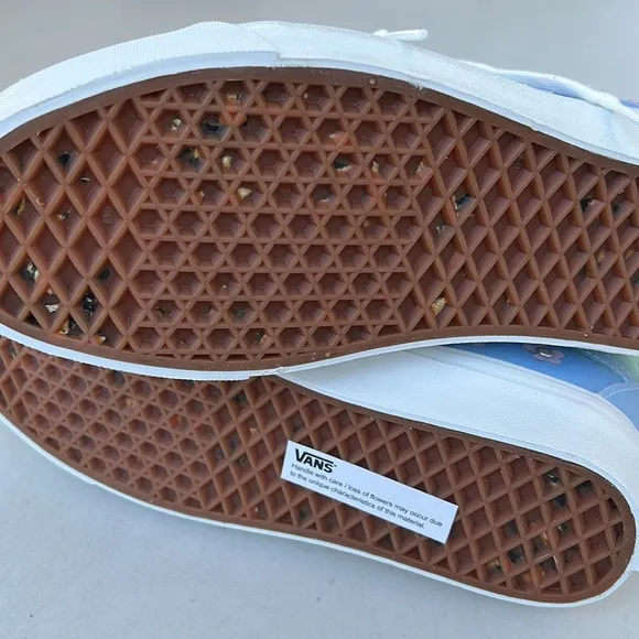 VANS X SPONGEBOB SANDY LIANG SK8-HI 38 DX SHOES