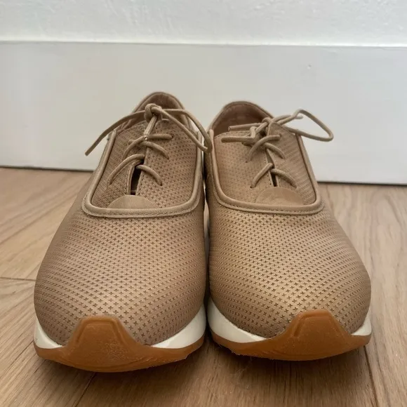 Velez‎ size 6 Genuine Colombian Leather Lace Up minimalist Casual Sneakers EUC