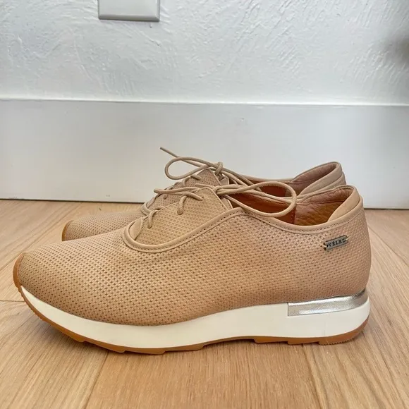 Velez‎ size 6 Genuine Colombian Leather Lace Up minimalist Casual Sneakers EUC
