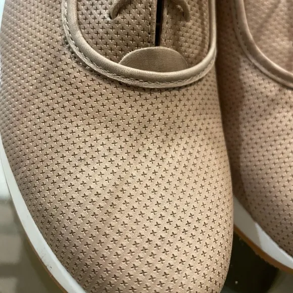 Velez‎ size 6 Genuine Colombian Leather Lace Up minimalist Casual Sneakers EUC