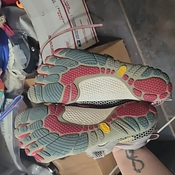 Vibram Fivefingers Barefoot Running Minimalist Shoes Size 41 Or 9/9.5