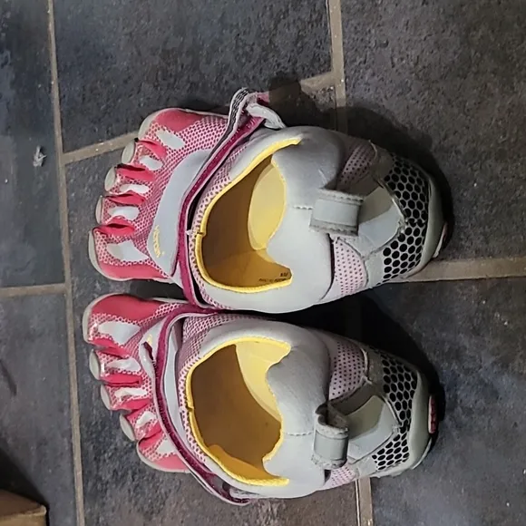 Vibram Fivefingers Barefoot Running Minimalist Shoes Size 41 Or 9/9.5