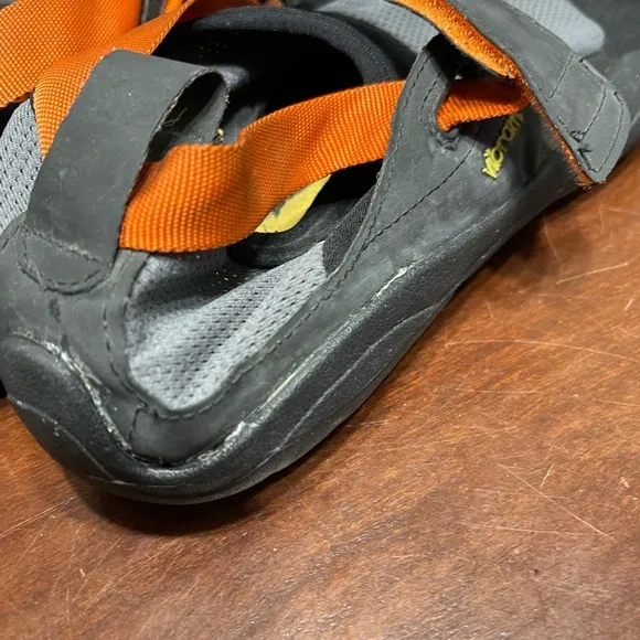 Vibram FiveFingers Mens Barefoot  44 (US 10) Orange M1483 Water Shoes Minimalist