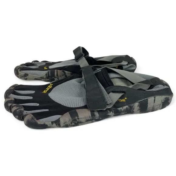 Vibram KSO FiveFingers Shoes Mens 43 US 9.5 10 Gray Black Minimalist Barefoot