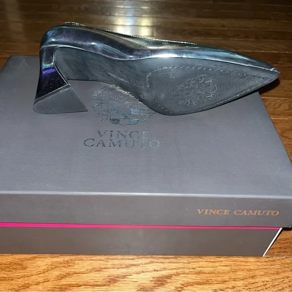 Vince Camuto Hailenda Pointed Toe Pumps Reflective Metallic Silver Women’s 5