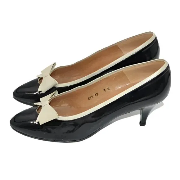 Vintage 60s Palizzio Spanish Patent Leather Black Ivory Bow Court Pumps Heels 9