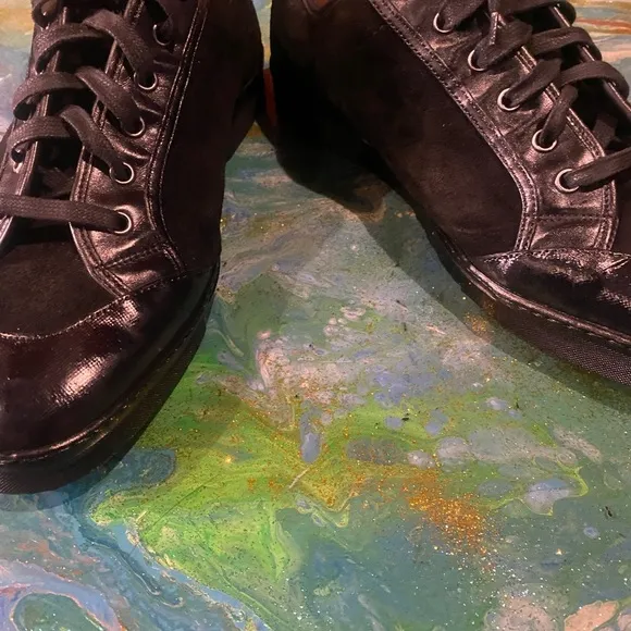 Vintage classic Gucci Black Leather Sneaker SIZE 10 1/2 D