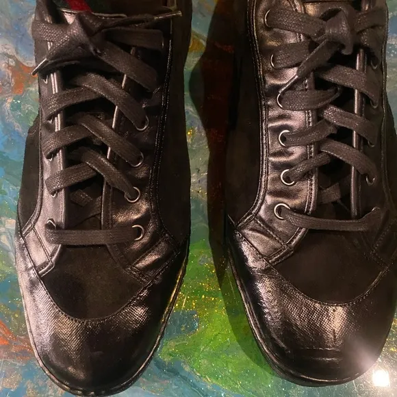 Vintage classic Gucci Black Leather Sneaker SIZE 10 1/2 D