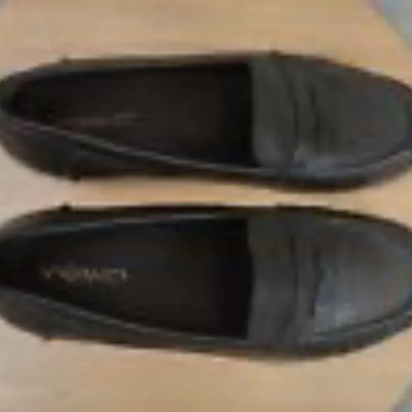 Vionic Marcy Loafers Womens Size 9.5 Black Pebble Leather EUC