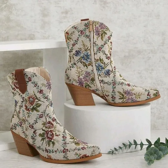 Western Embroidered Snip Toe Block Heel Short Nub Floral Print Cowboys Boots