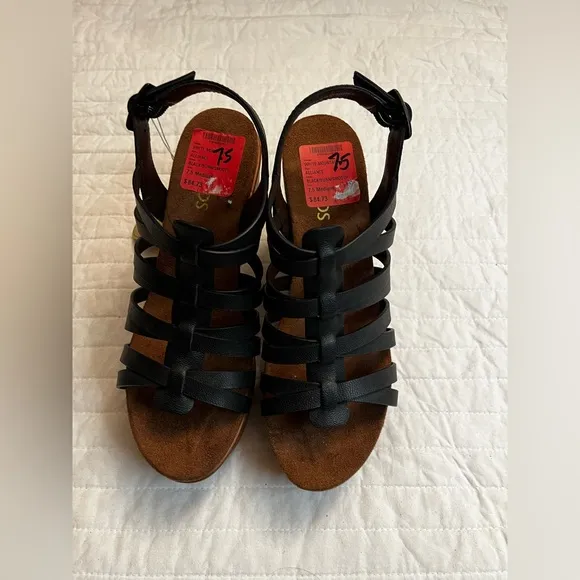 White Mountain Alliance black block heel sandal Excellent nwt