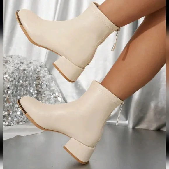 Women Short Boots &amp; Ankle Boots For Autumn/Winter, Fashionable Beige Square Toe
