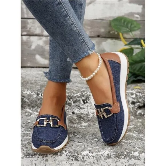 Women's Casual Sports Shoes With Comfortable Soft Sole And Metal Chain Decor