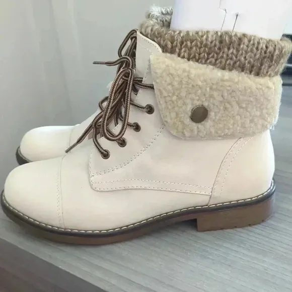 Women's Duena Booties