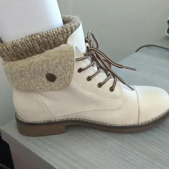 Women's Duena Booties