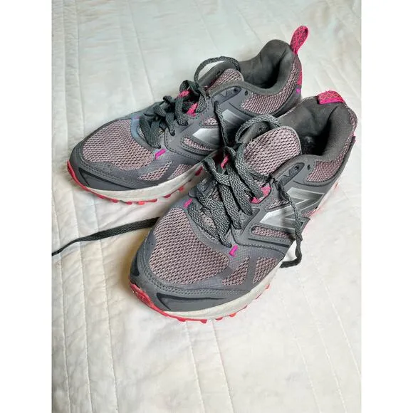 Women’s New Balance 412 Running Athletic Training Shoes Sz 9.5 Gray Pink