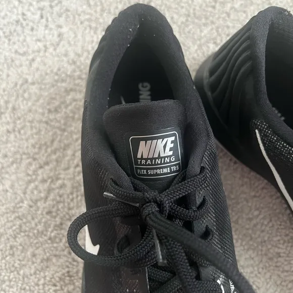 Women’s Nike Flex Supreme TR5 Training Running Sneakers