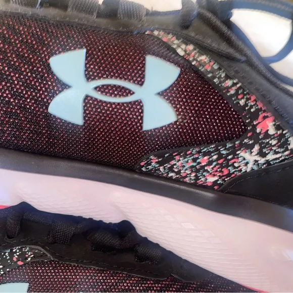 Women’s Under Armour Charged Assert Paint Splatter Sneaker - Size 7.5 Med.